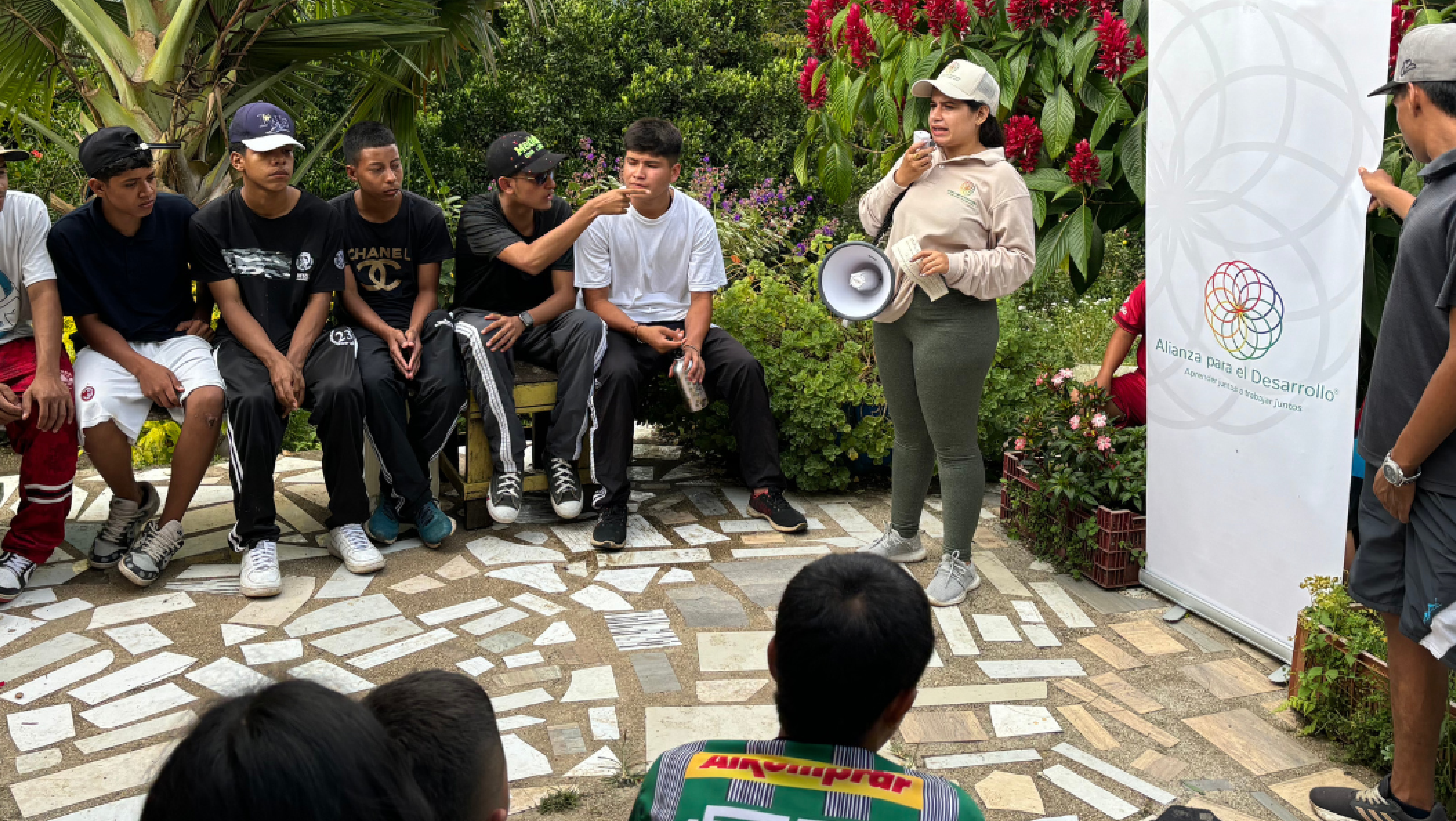 juventud_Mesa de trabajo 1